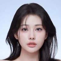 Diễn viên 黄紫微