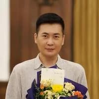 Diễn viên Hoàng Duy