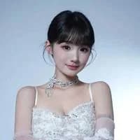 Diễn viên Giả Dực Huyên (贾翼瑄)