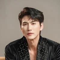 Diễn viên Chu Trẫm (周朕)
