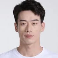 Diễn viên Chu Sĩ Kỳ