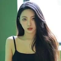 Diễn viên Yến Hạm Tri