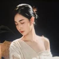 Diễn viên Khâu Đồng Đồng (邱桐桐)