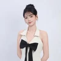 Diễn viên Dương Giai (杨佳)