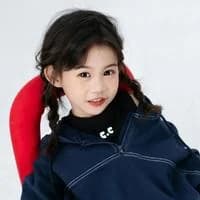 Diễn viên Nạp Bối Nê (纳贝妮)