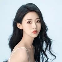 Diễn viên Viên Y Tình (袁祎晴)