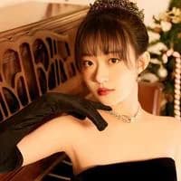 Diễn viên Hầu Trình Nguyệt (侯呈玥)