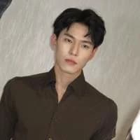 Diễn viên Chu Dung Bính (朱镕丙)