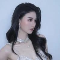 Diễn viên Phùng Vi Giai