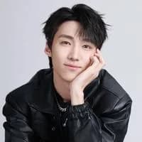 Diễn viên Huỳnh Hạo Việt