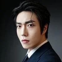 Diễn viên 闫超